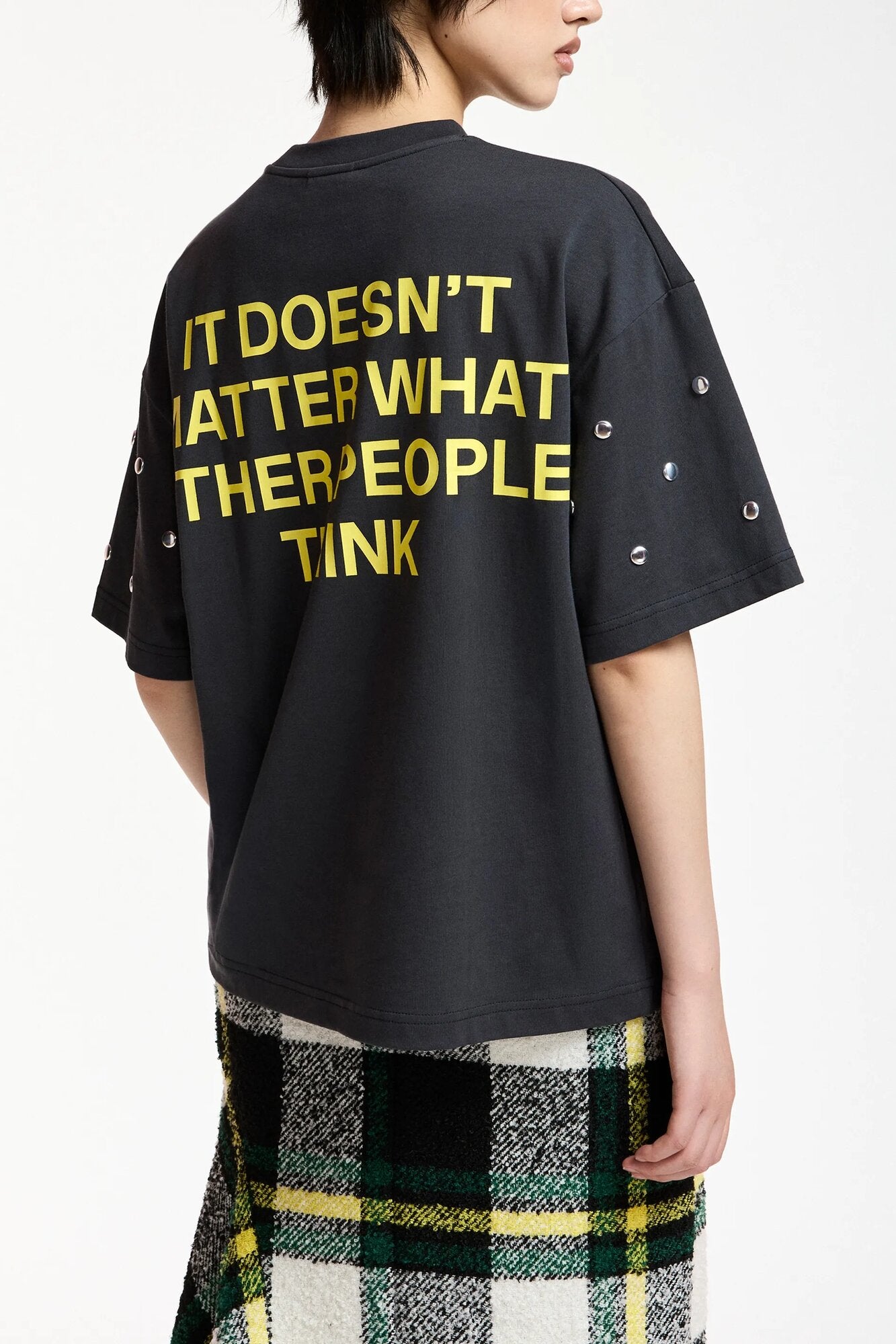 Kourse With Studs t-shirt – Charcoal Chic